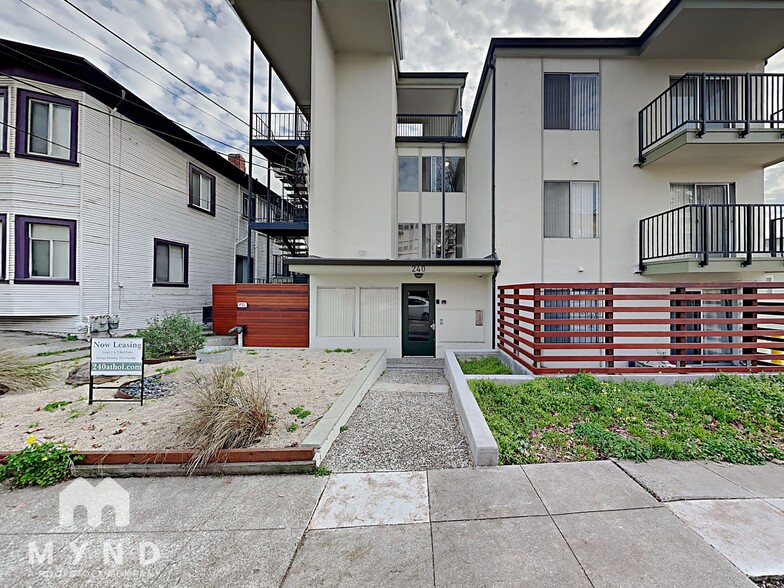 Primary Photo - 240 Athol Ave