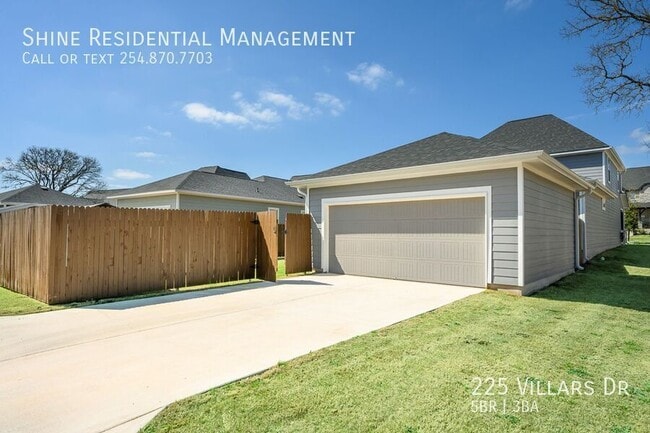 Building Photo - 225 Villars Dr