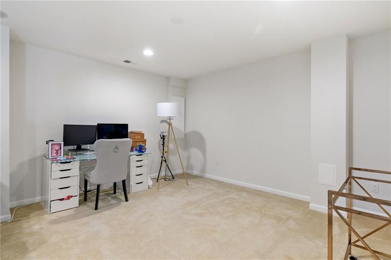 Building Photo - 2020 Connecticut Ln