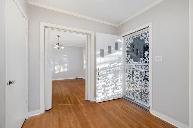 Building Photo - 1396 Munford Ave