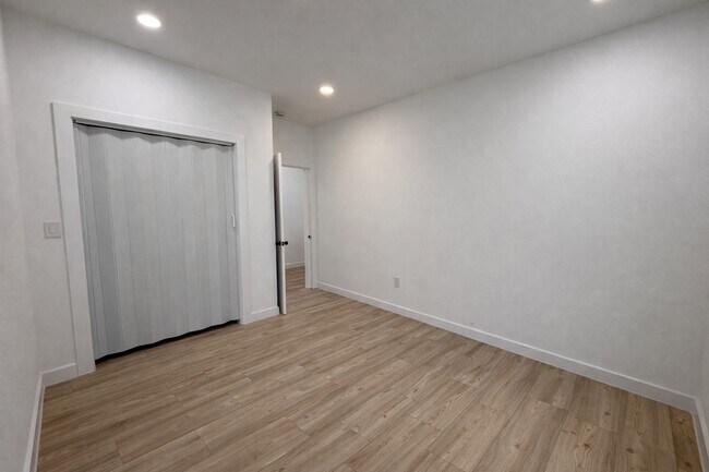 Building Photo - 22516 E Martin Dr