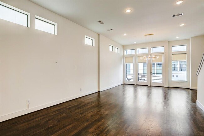 Building Photo - 2106 Colorado St