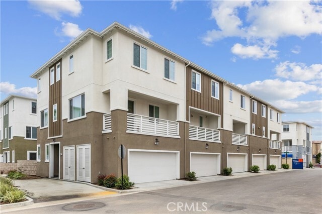 Building Photo - 1484 Sunrise Ln