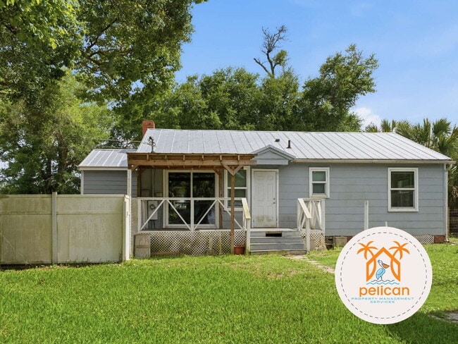 Building Photo - 116 SE Gilliland Rd