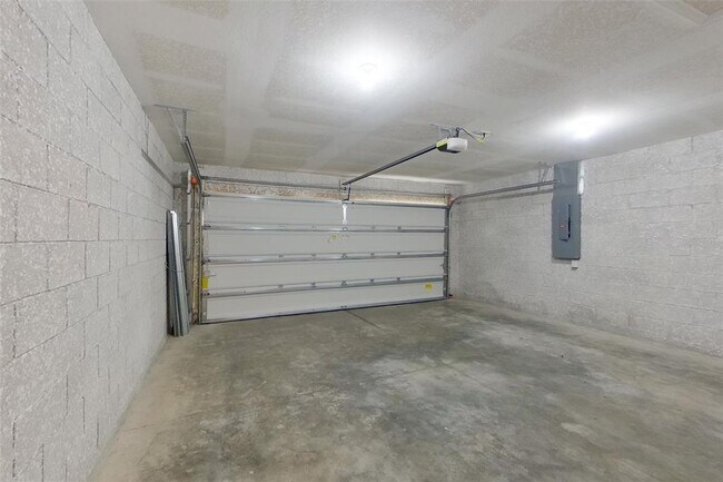 Building Photo - 18318 Gibraltar Ln