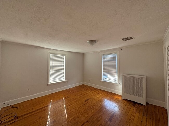 Building Photo - Spacious 4-Bedroom Home with Upgrades and ...