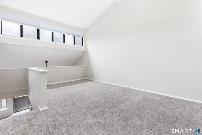 Building Photo - 25 Stanley St