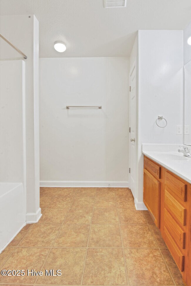 Building Photo - 1008 Springwood Dr