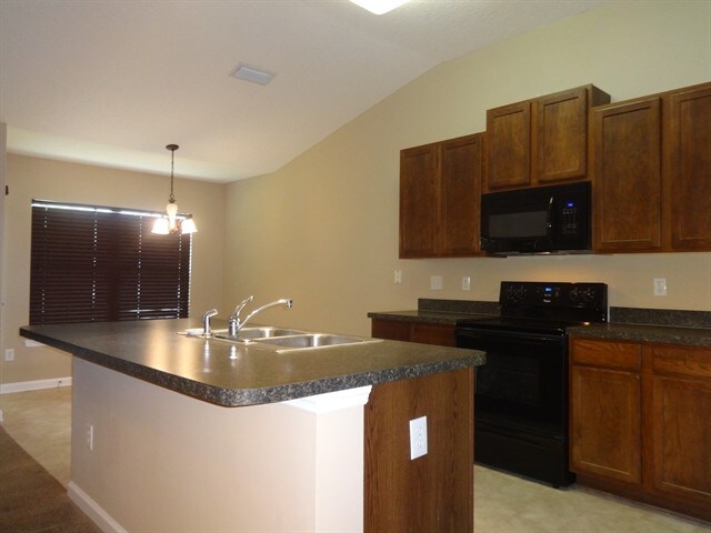 Building Photo - 1433 Creek Point Boulevard