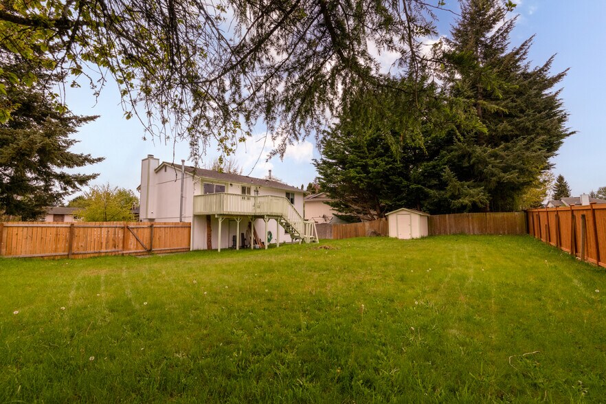 Building Photo - 12638 SE 210th Ct