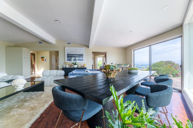 Building Photo - 4067 Cody Rd