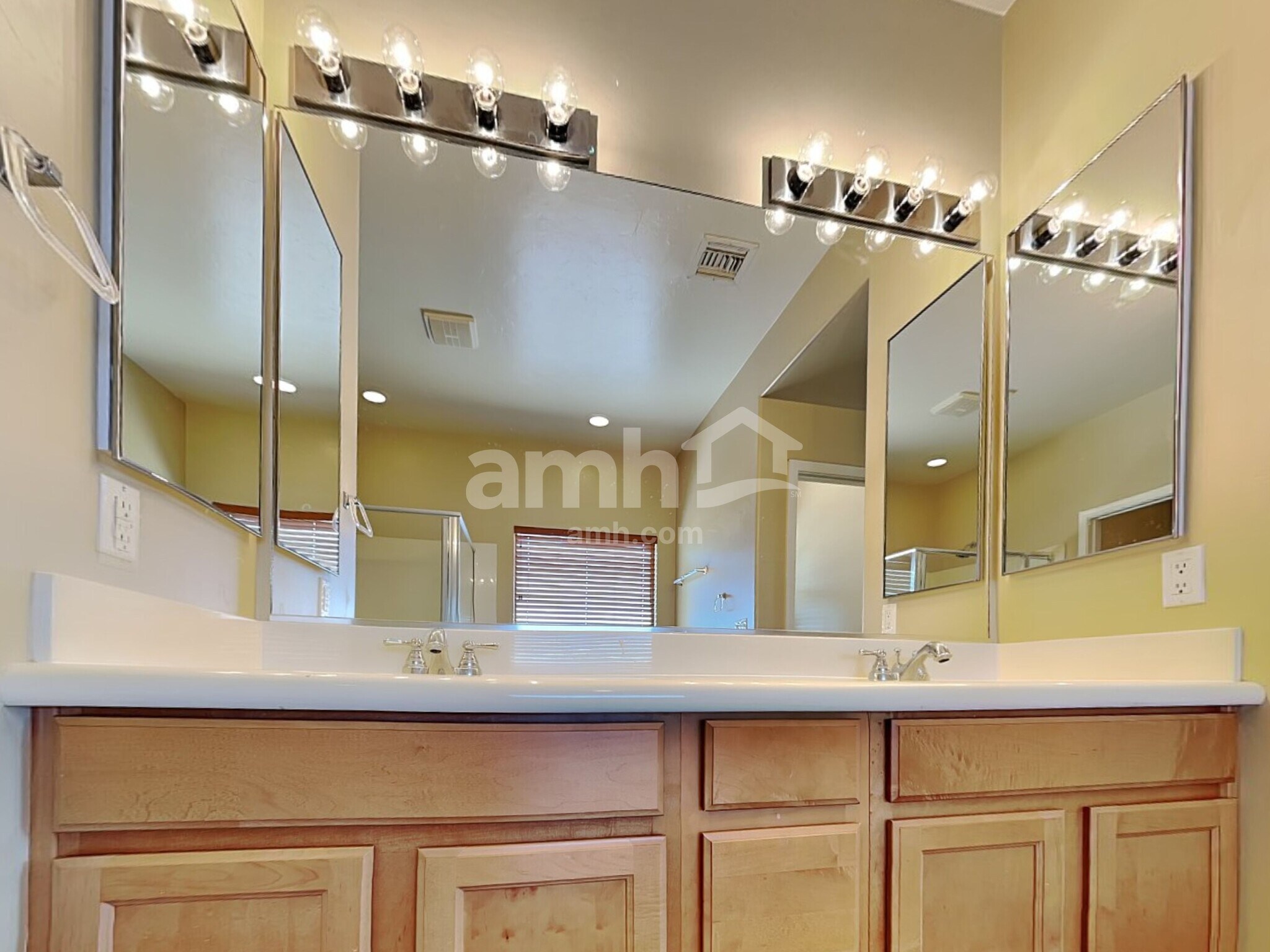 Building Photo - 12979 N Sabal Palm Way
