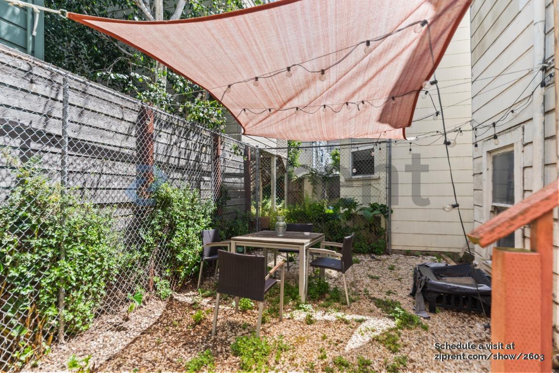 Building Photo - 484 Waller St