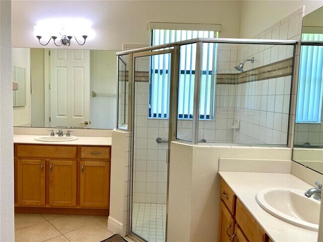 Building Photo - 167 Los Gatos Pl