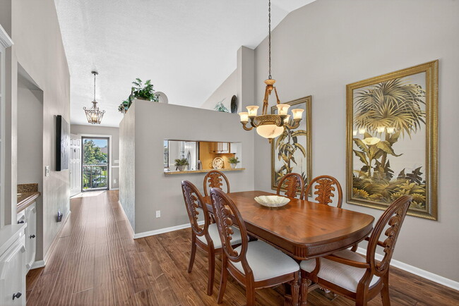 Building Photo - 202 Pinecrest Cir