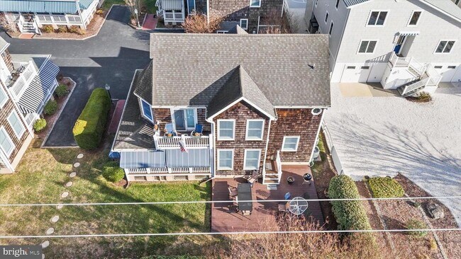 Building Photo - 330 Garfield Pkwy