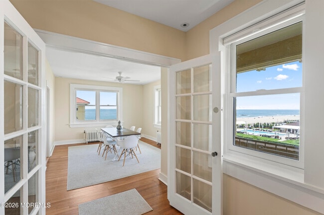 Building Photo - 1 Roseld Ave