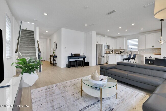 Building Photo - 72 Flintlock Ln