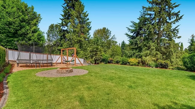 Building Photo - Mid-Century Modern Home in Auburn