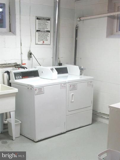 Building Photo - 4023 18th Rd N