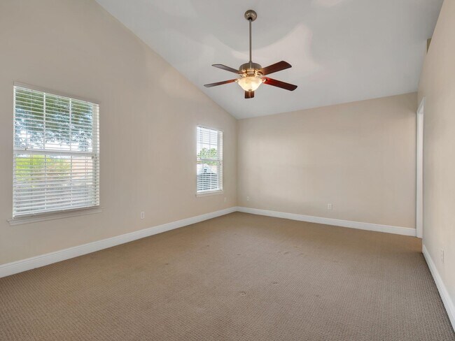 Building Photo - 3291 Emerson Ln
