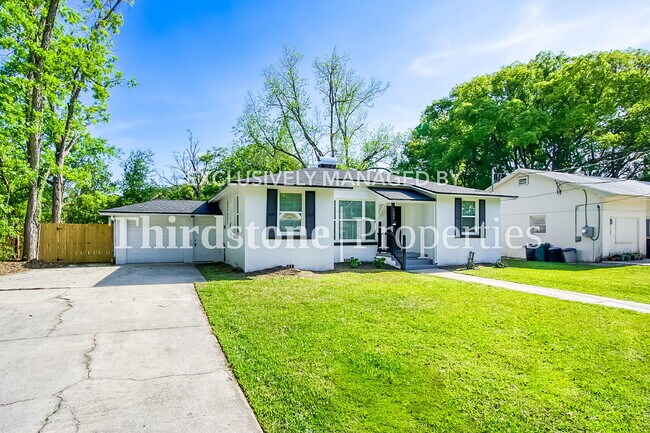 Building Photo - 5204 Astral St