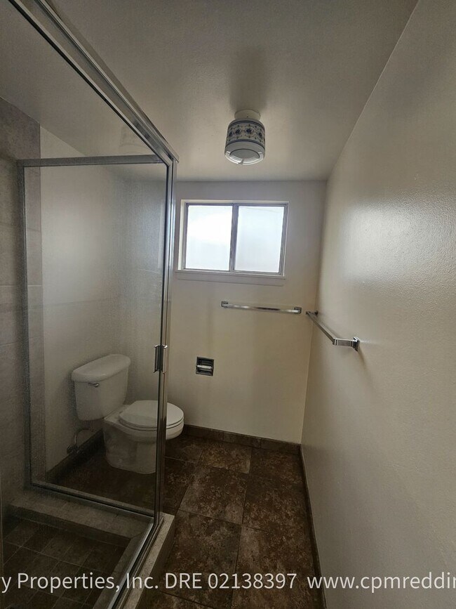 Building Photo - Spacious 3-Bedroom 2-Bathroom Home in Mary Lake Subdivision Available Now!