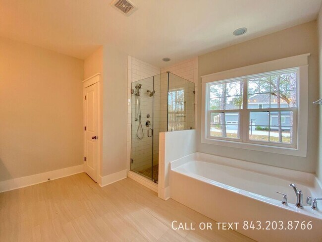Building Photo - 478 Woodspring Rd
