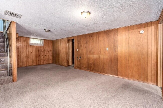 Building Photo - Beautiful 4-Bedroom Home with Finished Bas...