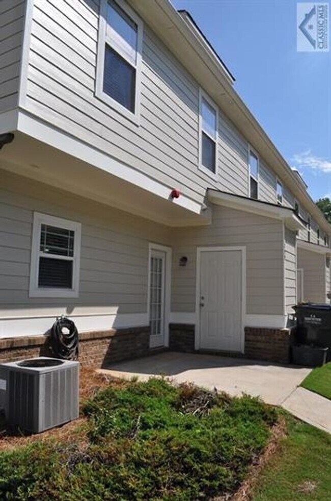 Building Photo - 259 Oconee River Cir