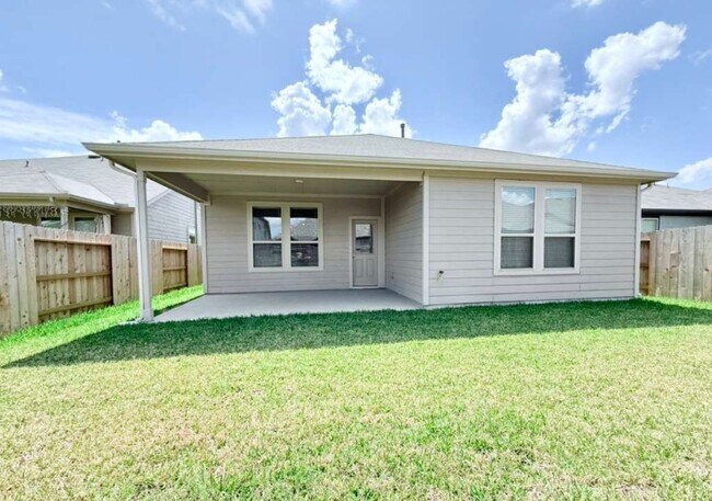 Building Photo - 15349 Dapple Blf Ln