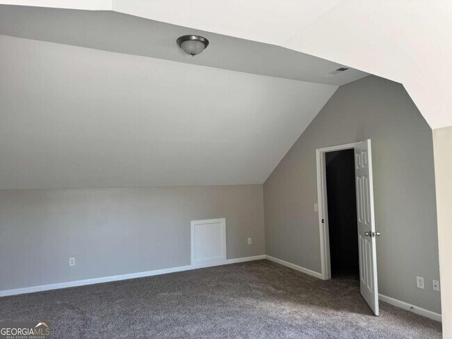 Building Photo - 3140 Ridge Hill Pkwy