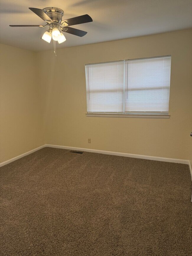 Building Photo - 1809 N Pennsylvania Ave