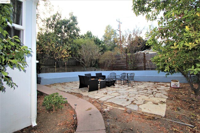 Building Photo - 7909 Winthrope St