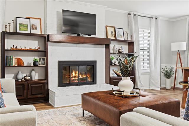 Building Photo - 10023 Olmos Dr