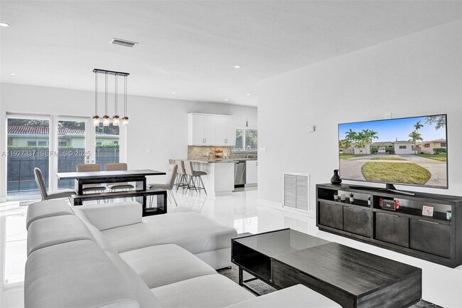 Building Photo - 1102 Meadow Lark Ave