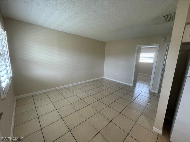 Building Photo - 3325 Airport-Pulling Rd