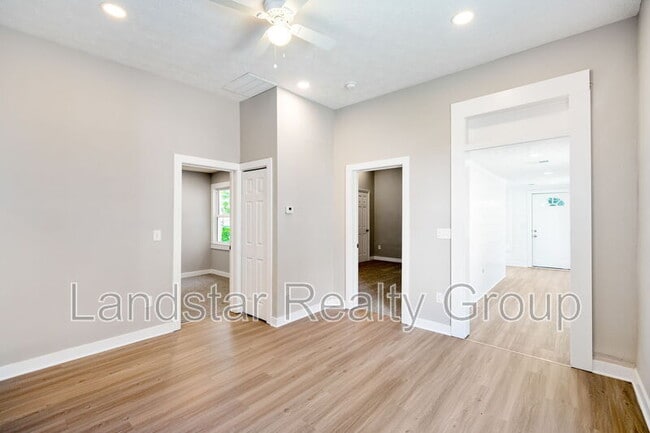 Building Photo - 4013 S 2nd St