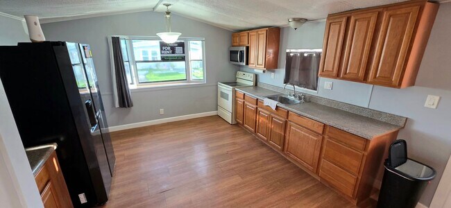 Building Photo - 508 50th Ave Dr W