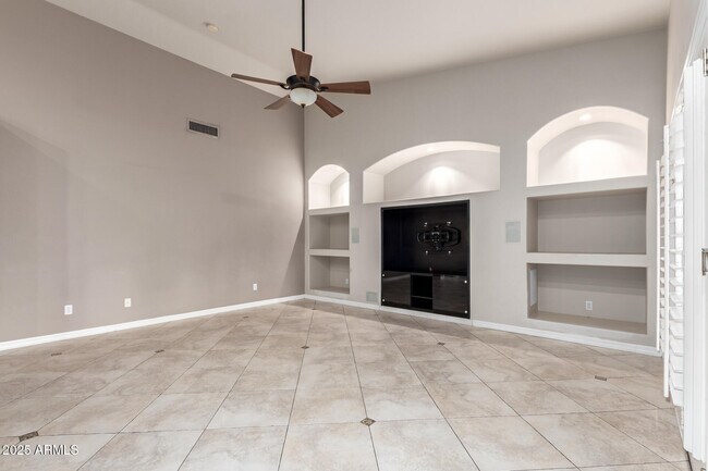 Building Photo - 6401 W Orchid Ln