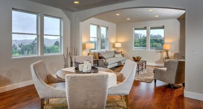 Building Photo - Modern Country Home in Petaluma – 4 Bed, 3...