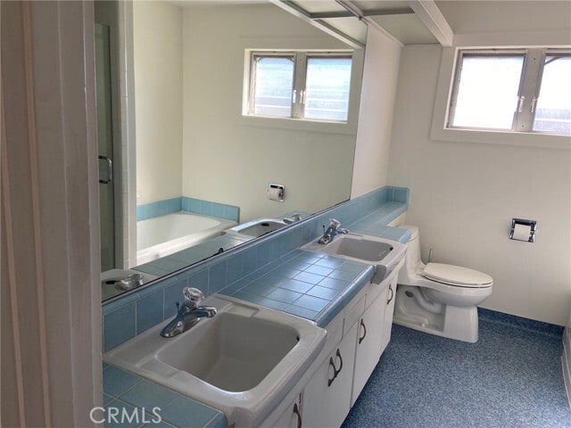 Building Photo - 421 Ave F