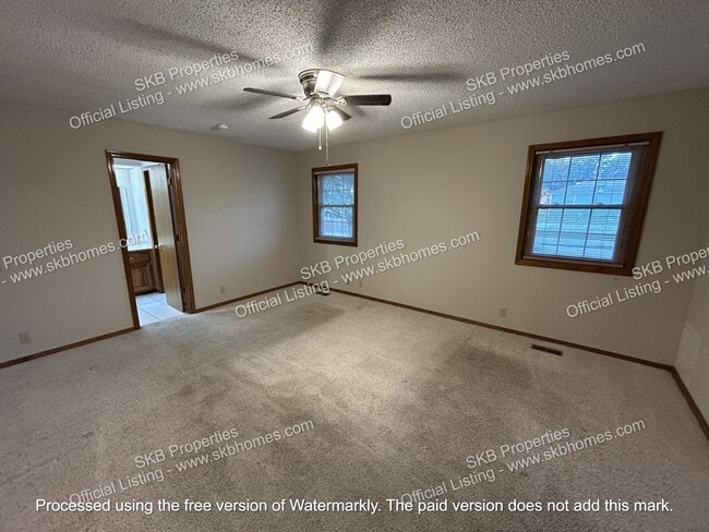 Building Photo - 3417 Ridge Dr