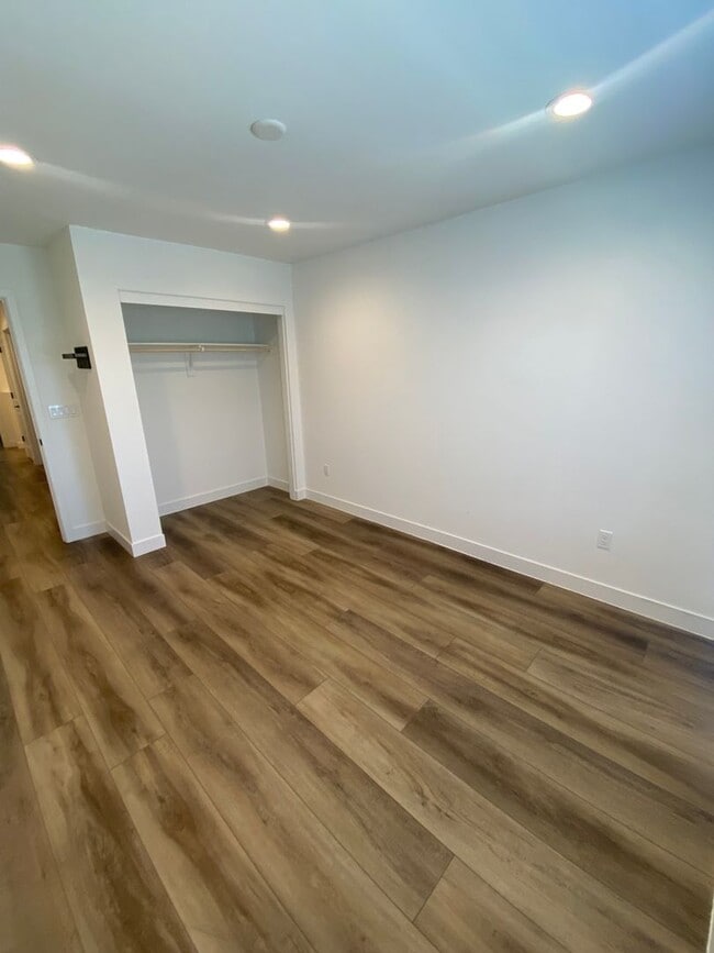 Building Photo - Stunning, brand new 3BD/2.5BA home in Righetti Ranch