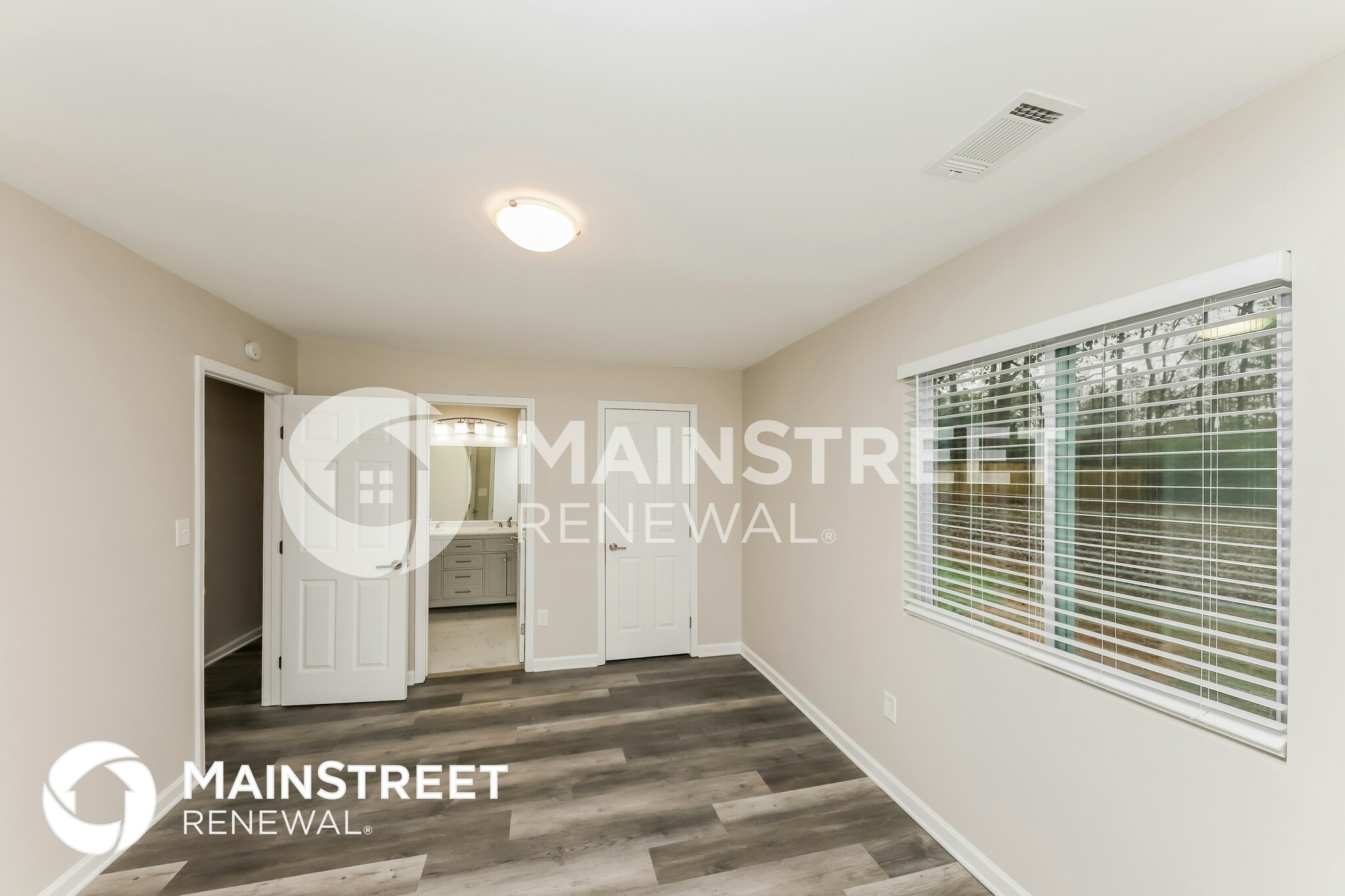 Building Photo - 3539 Meadowview Dr