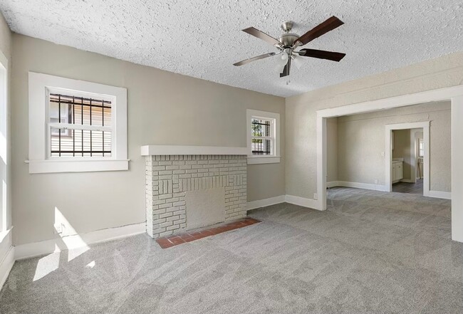 Building Photo - 4136 41st Ave N