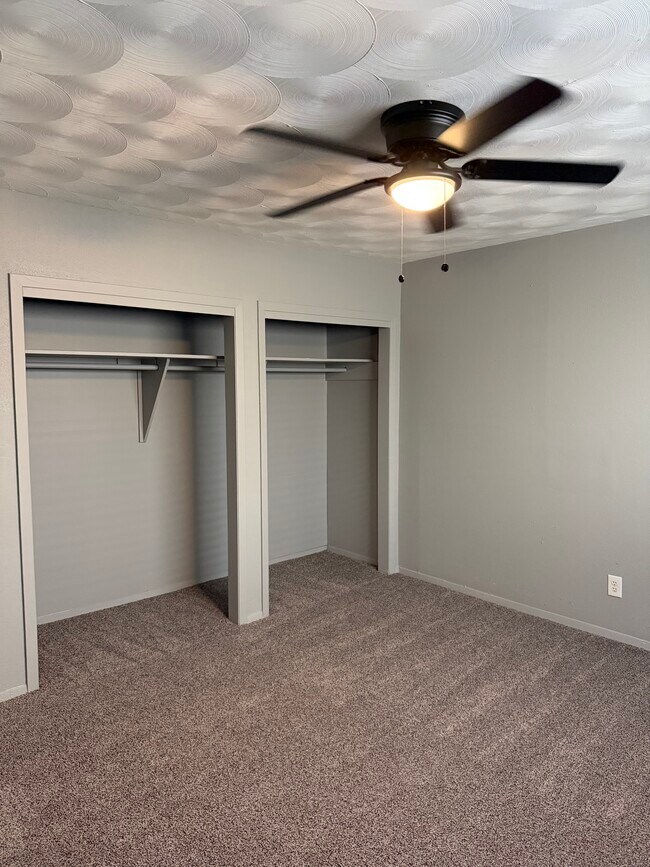 Building Photo - Pine Street Terrace