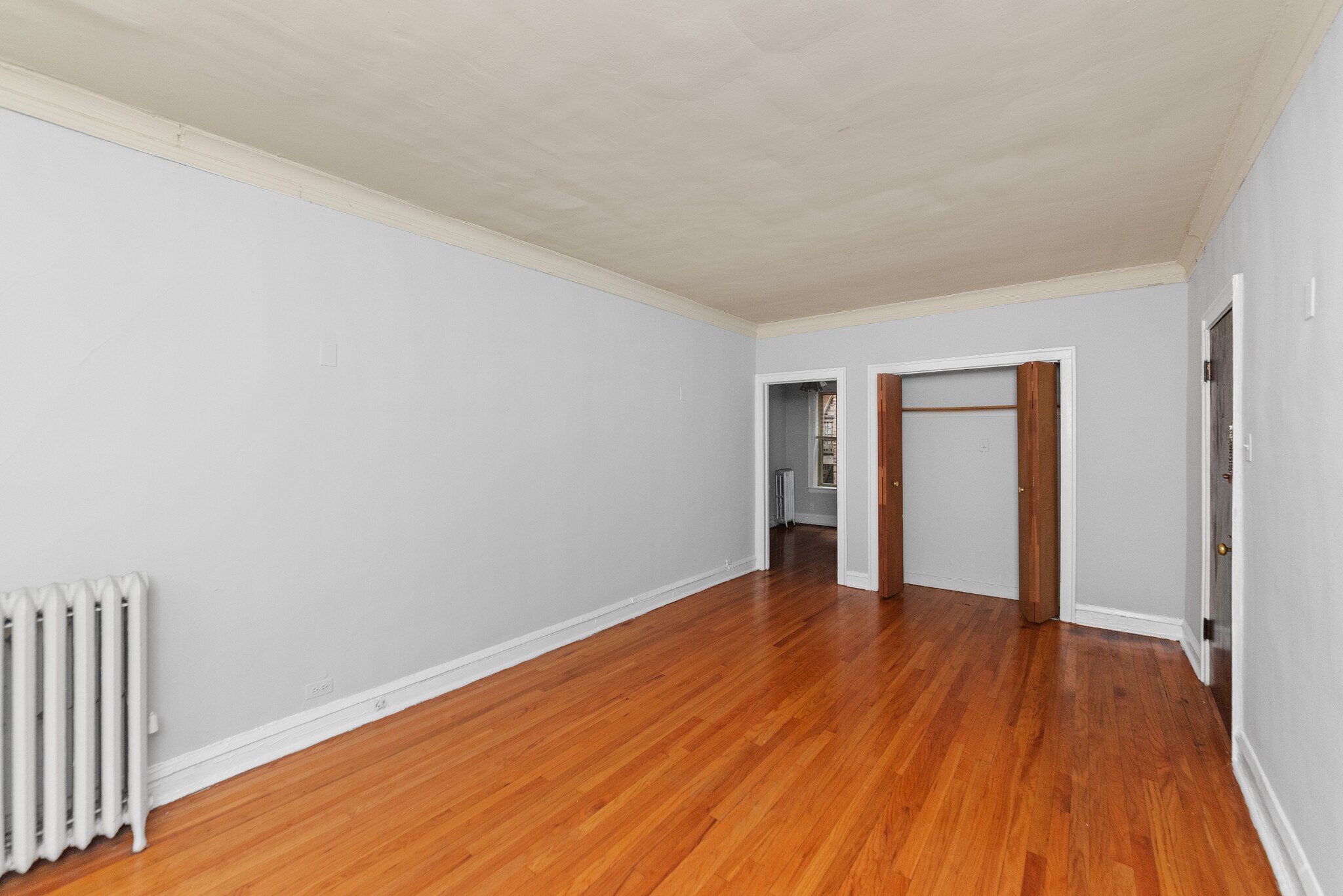 Building Photo - 4225 N Paulina St