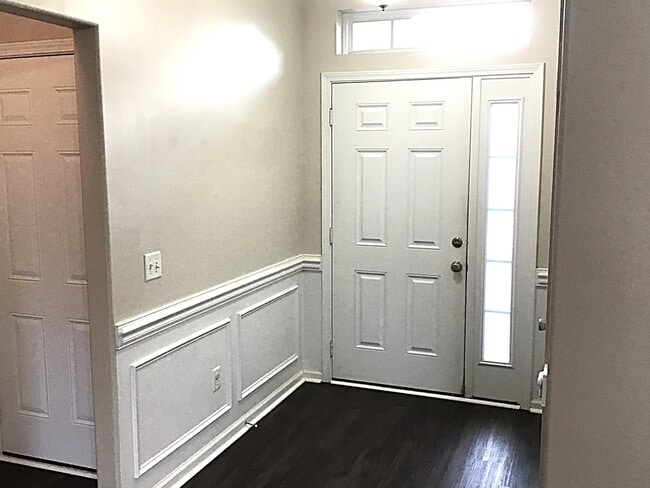 Building Photo - 30 Concordia Ct