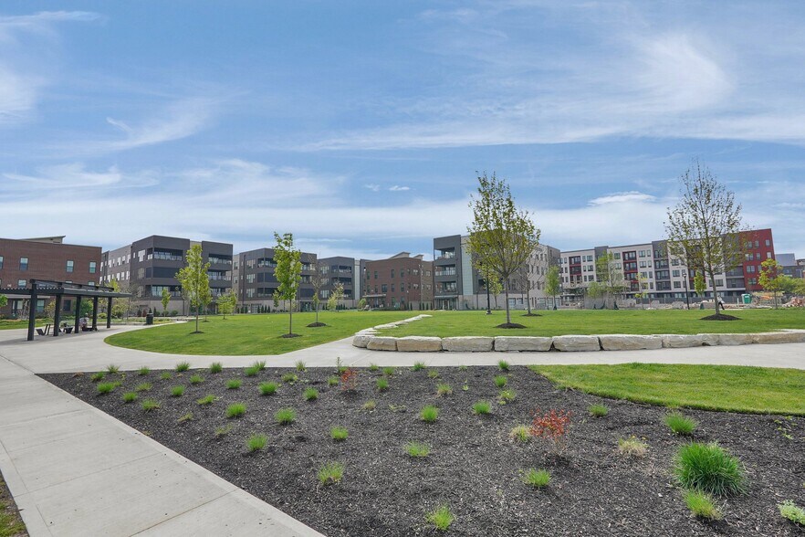 Community Park - 754 N 6th St